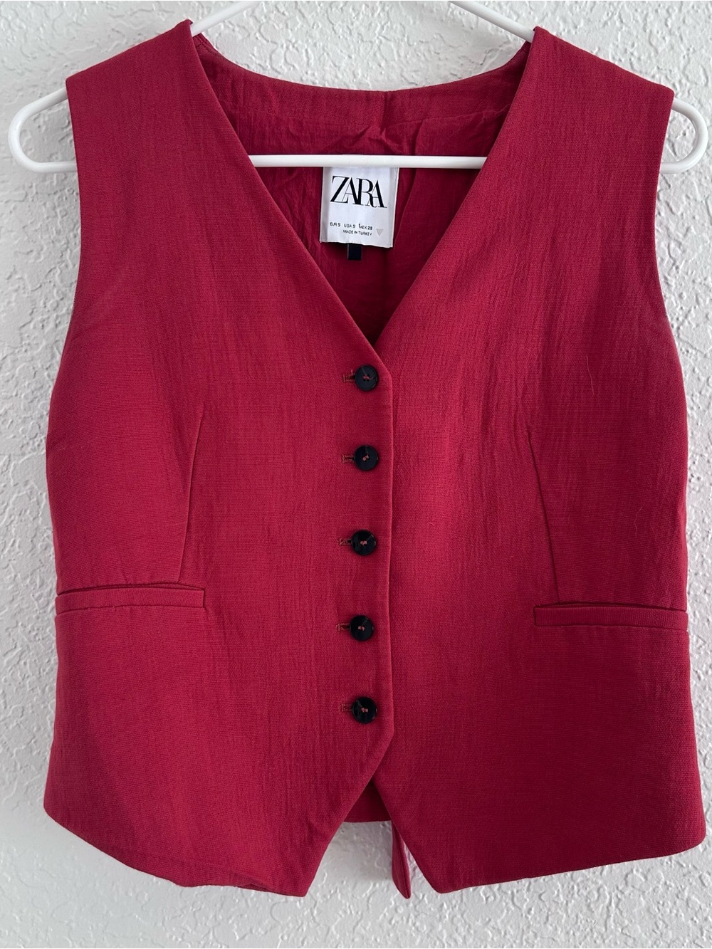 Zara Women's Deep Berry Buttoned Sleeveless Vest